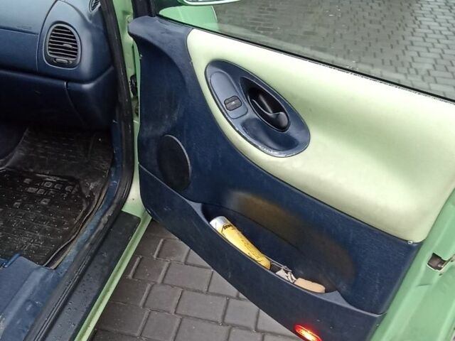 Зеленый Фольксваген Шаран, объемом двигателя 1.9 л и пробегом 362 тыс. км за 4253 $, фото 12 на Automoto.ua