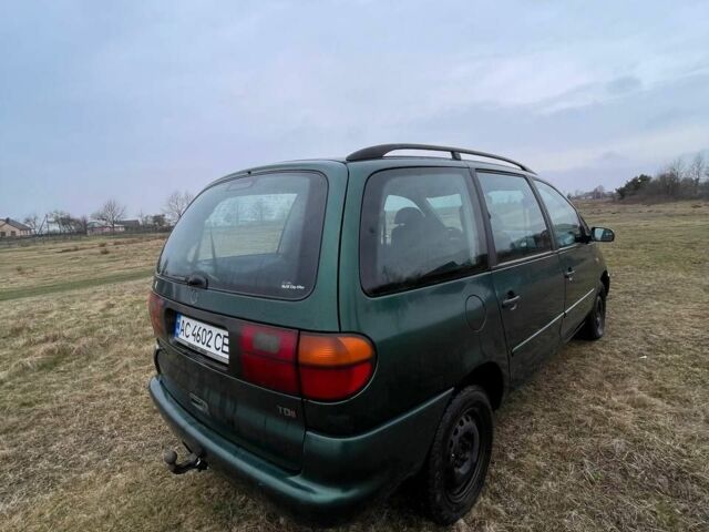 Зеленый Фольксваген Шаран, объемом двигателя 1.9 л и пробегом 125 тыс. км за 3500 $, фото 3 на Automoto.ua