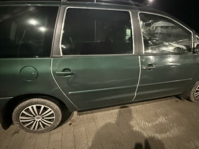 Зелений Фольксваген Шаран, об'ємом двигуна 1.8 л та пробігом 294 тис. км за 3800 $, фото 6 на Automoto.ua