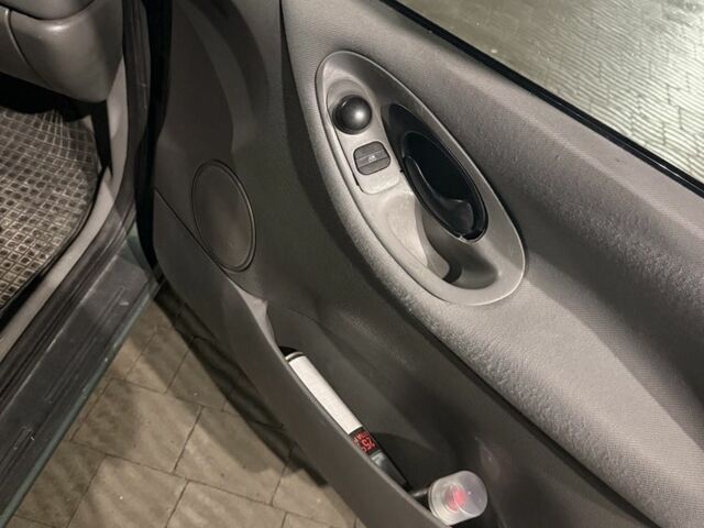 Зелений Фольксваген Шаран, об'ємом двигуна 1.8 л та пробігом 294 тис. км за 3800 $, фото 11 на Automoto.ua