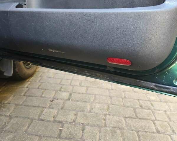 Зеленый Фольксваген Шаран, объемом двигателя 1.9 л и пробегом 395 тыс. км за 3700 $, фото 11 на Automoto.ua