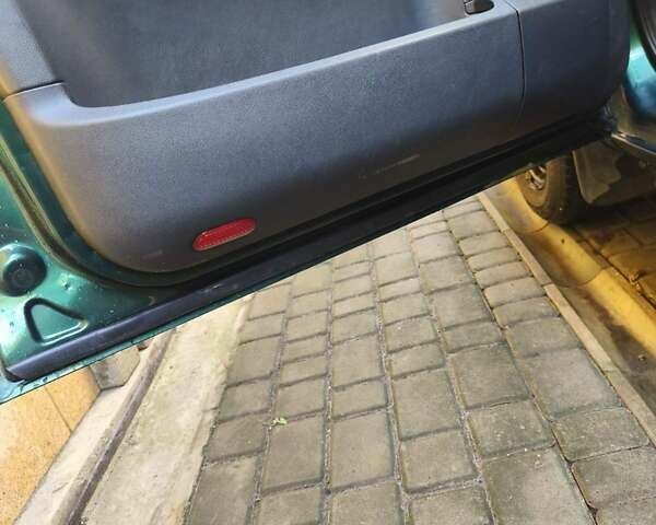 Зеленый Фольксваген Шаран, объемом двигателя 1.9 л и пробегом 395 тыс. км за 3700 $, фото 7 на Automoto.ua