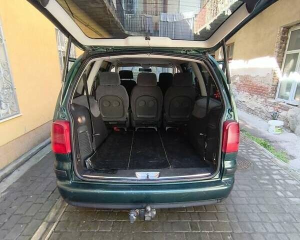 Зеленый Фольксваген Шаран, объемом двигателя 1.9 л и пробегом 395 тыс. км за 3700 $, фото 5 на Automoto.ua