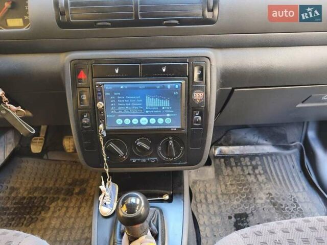 Зеленый Фольксваген Шаран, объемом двигателя 1.9 л и пробегом 395 тыс. км за 3700 $, фото 22 на Automoto.ua