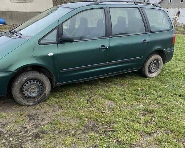 Зеленый Фольксваген Шаран, объемом двигателя 1.9 л и пробегом 35 тыс. км за 3600 $, фото 1 на Automoto.ua