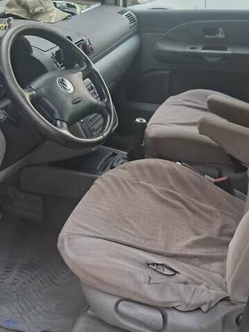 Фольксваген Шаран 2001 в Житомире на Automoto.ua Зеленый Фольксваген Шаран, объемом двигателя 1.9 л и пробегом 430 тыс. км за 2300 $, фото 7 на Automoto.ua