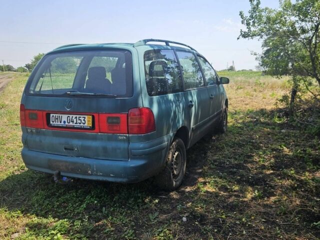 Зелений Фольксваген Шаран, об'ємом двигуна 2 л та пробігом 230 тис. км за 1850 $, фото 2 на Automoto.ua