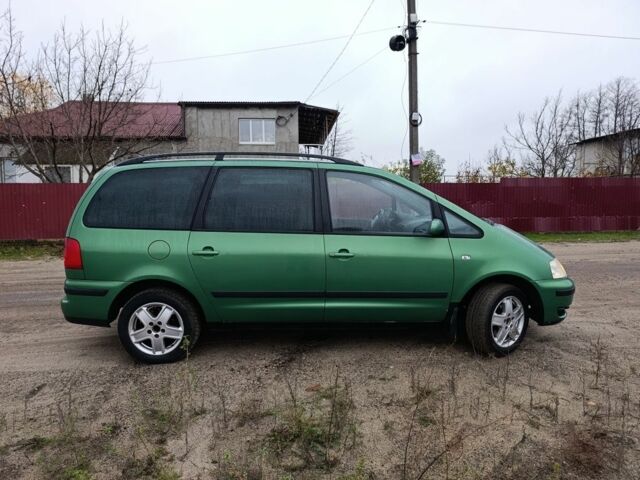 Зелений Фольксваген Шаран, об'ємом двигуна 1.9 л та пробігом 312 тис. км за 2500 $, фото 1 на Automoto.ua