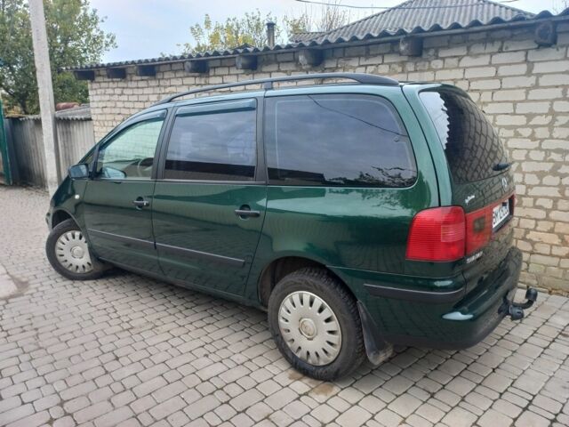 Зеленый Фольксваген Шаран, объемом двигателя 1.9 л и пробегом 347 тыс. км за 6000 $, фото 3 на Automoto.ua