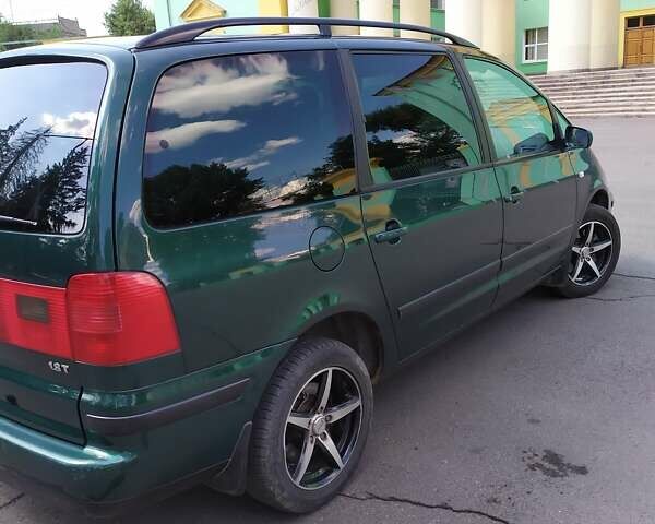 Фольксваген Шаран 2002 в Кривом Роге на Automoto.ua Зеленый Фольксваген Шаран, объемом двигателя 1.8 л и пробегом 180 тыс. км за 5750 $, фото 2 на Automoto.ua
