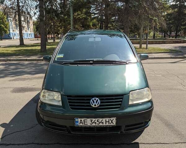 Фольксваген Шаран 2002 в Кривом Роге на Automoto.ua Зеленый Фольксваген Шаран, объемом двигателя 1.8 л и пробегом 180 тыс. км за 5750 $, фото 7 на Automoto.ua