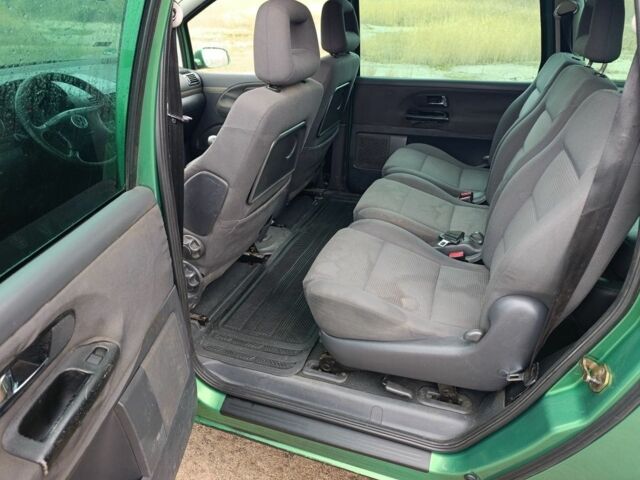 Зелений Фольксваген Шаран, об'ємом двигуна 1.9 л та пробігом 312 тис. км за 2500 $, фото 7 на Automoto.ua