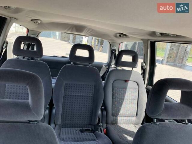 Зелений Фольксваген Шаран, об'ємом двигуна 1.9 л та пробігом 320 тис. км за 3000 $, фото 5 на Automoto.ua