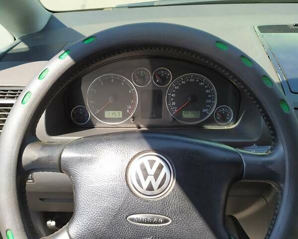 Фольксваген Шаран 2002 в Кривом Роге на Automoto.ua Зеленый Фольксваген Шаран, объемом двигателя 1.8 л и пробегом 180 тыс. км за 5750 $, фото 5 на Automoto.ua