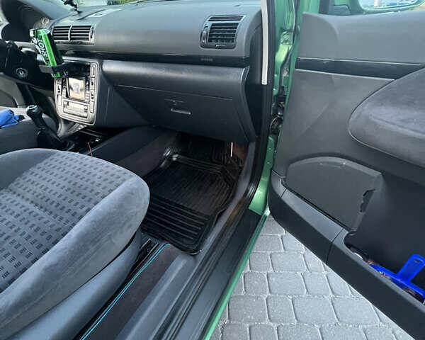 Зеленый Фольксваген Шаран, объемом двигателя 1.8 л и пробегом 316 тыс. км за 4350 $, фото 34 на Automoto.ua