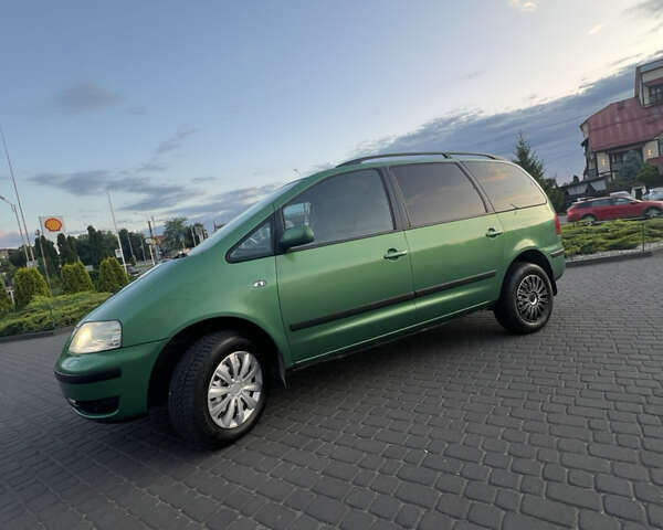 Зеленый Фольксваген Шаран, объемом двигателя 1.8 л и пробегом 316 тыс. км за 4350 $, фото 16 на Automoto.ua