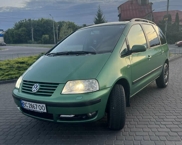 Зеленый Фольксваген Шаран, объемом двигателя 1.8 л и пробегом 316 тыс. км за 4350 $, фото 3 на Automoto.ua