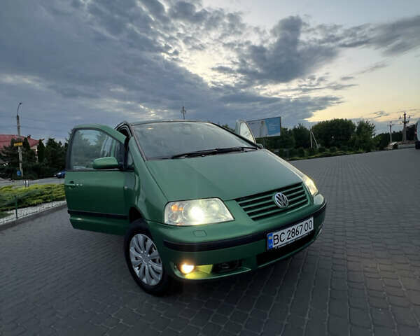 Зеленый Фольксваген Шаран, объемом двигателя 1.8 л и пробегом 316 тыс. км за 4350 $, фото 52 на Automoto.ua