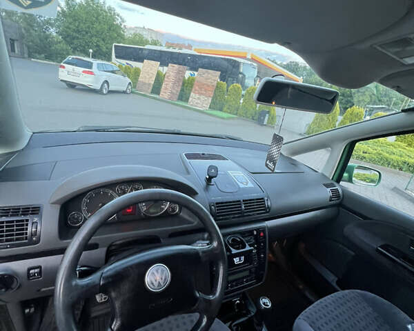 Зеленый Фольксваген Шаран, объемом двигателя 1.8 л и пробегом 316 тыс. км за 4350 $, фото 30 на Automoto.ua