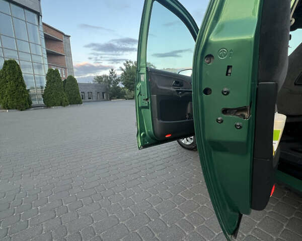 Зеленый Фольксваген Шаран, объемом двигателя 1.8 л и пробегом 316 тыс. км за 4350 $, фото 31 на Automoto.ua