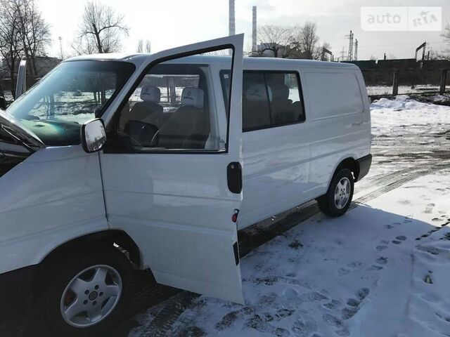 Білий Фольксваген T4 (Transporter) пасс., об'ємом двигуна 2.5 л та пробігом 360 тис. км за 6700 $, фото 6 на Automoto.ua