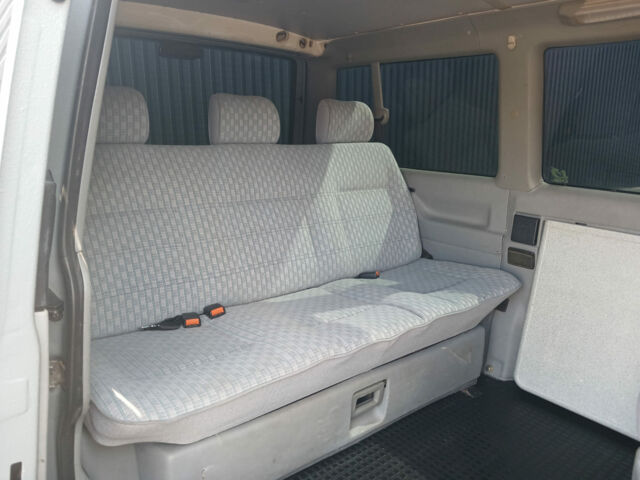 Сірий Фольксваген T4 (Transporter) пасс., об'ємом двигуна 2.5 л та пробігом 291 тис. км за 9490 $, фото 15 на Automoto.ua