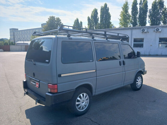 Сірий Фольксваген T4 (Transporter) пасс., об'ємом двигуна 2.5 л та пробігом 291 тис. км за 9490 $, фото 4 на Automoto.ua