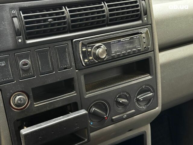 Белый Фольксваген Т4, объемом двигателя 2.5 л и пробегом 450 тыс. км за 4340 $, фото 14 на Automoto.ua