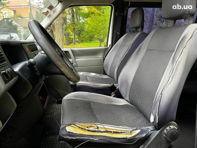 Белый Фольксваген Т4, объемом двигателя 2.5 л и пробегом 450 тыс. км за 4340 $, фото 12 на Automoto.ua