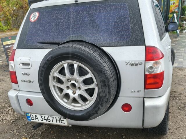 Серый Фольксваген Таро, объемом двигателя 2.4 л и пробегом 100 тыс. км за 4850 $, фото 1 на Automoto.ua