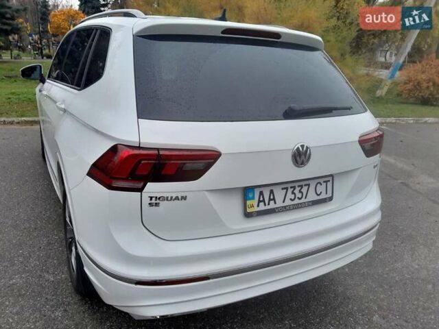 Білий Фольксваген Tiguan Allspace, об'ємом двигуна 2 л та пробігом 161 тис. км за 18200 $, фото 11 на Automoto.ua
