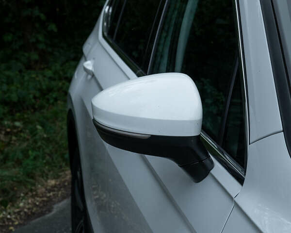 Белый Фольксваген Tiguan Allspace, объемом двигателя 1.98 л и пробегом 132 тыс. км за 22500 $, фото 2 на Automoto.ua