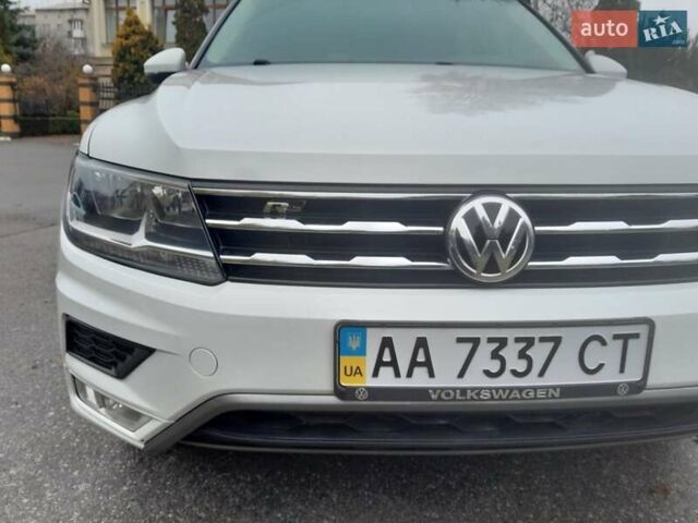 Білий Фольксваген Tiguan Allspace, об'ємом двигуна 2 л та пробігом 161 тис. км за 18200 $, фото 28 на Automoto.ua