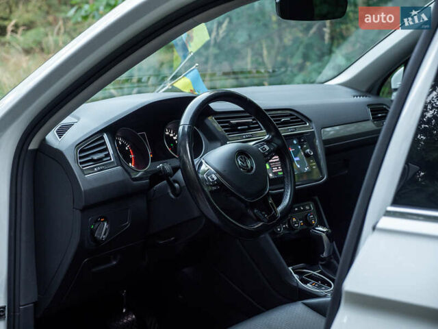 Белый Фольксваген Tiguan Allspace, объемом двигателя 1.98 л и пробегом 132 тыс. км за 22500 $, фото 15 на Automoto.ua
