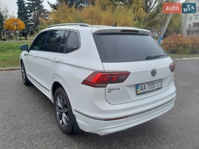 Білий Фольксваген Tiguan Allspace, об'ємом двигуна 2 л та пробігом 161 тис. км за 18200 $, фото 14 на Automoto.ua