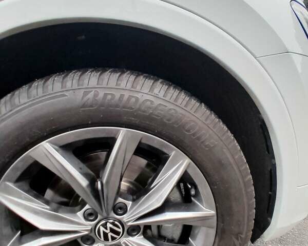 Білий Фольксваген Tiguan Allspace, об'ємом двигуна 2 л та пробігом 161 тис. км за 18200 $, фото 1 на Automoto.ua