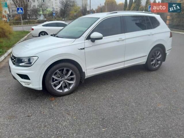 Білий Фольксваген Tiguan Allspace, об'ємом двигуна 2 л та пробігом 161 тис. км за 18200 $, фото 8 на Automoto.ua