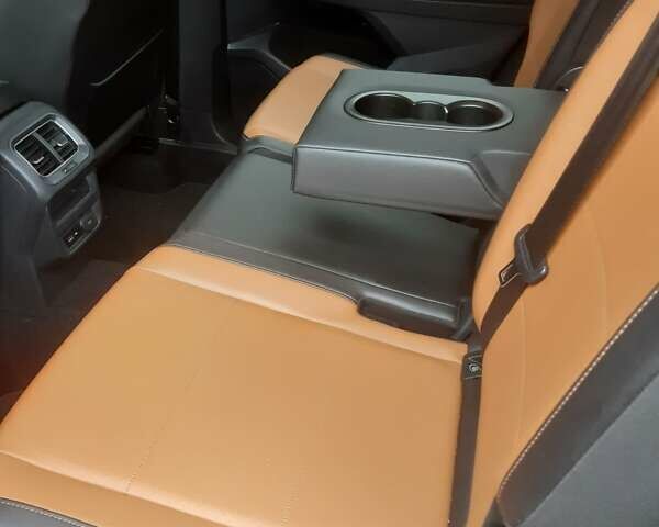 Білий Фольксваген Tiguan Allspace, об'ємом двигуна 2 л та пробігом 161 тис. км за 18200 $, фото 23 на Automoto.ua