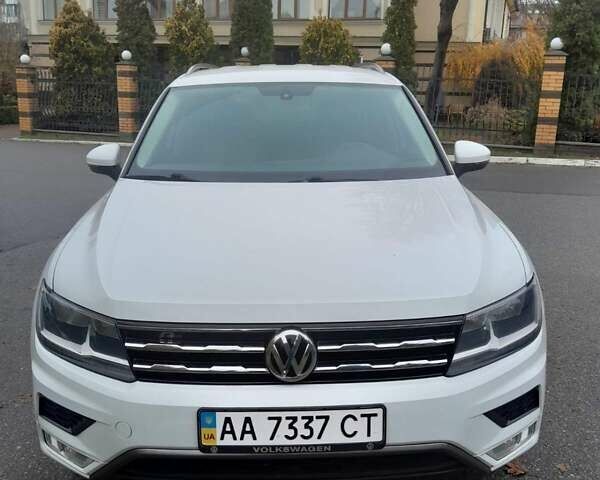Білий Фольксваген Tiguan Allspace, об'ємом двигуна 2 л та пробігом 161 тис. км за 18200 $, фото 10 на Automoto.ua