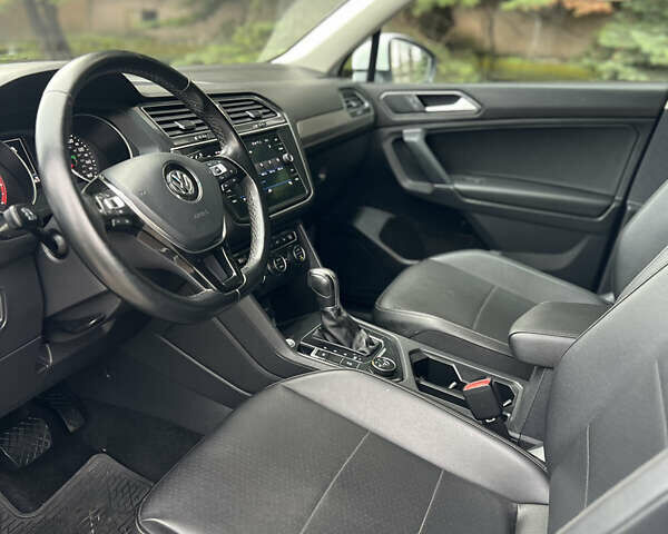 Білий Фольксваген Tiguan Allspace, об'ємом двигуна 1.98 л та пробігом 190 тис. км за 17500 $, фото 10 на Automoto.ua