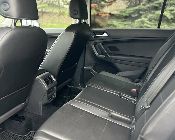 Білий Фольксваген Tiguan Allspace, об'ємом двигуна 1.98 л та пробігом 190 тис. км за 17500 $, фото 11 на Automoto.ua