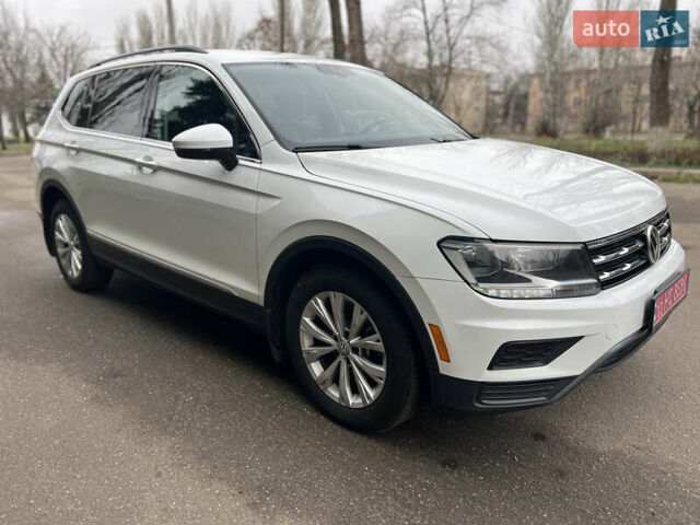 Білий Фольксваген Tiguan Allspace, об'ємом двигуна 1.98 л та пробігом 190 тис. км за 17500 $, фото 5 на Automoto.ua