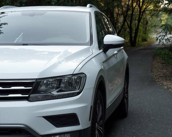Белый Фольксваген Tiguan Allspace, объемом двигателя 1.98 л и пробегом 132 тыс. км за 22500 $, фото 9 на Automoto.ua