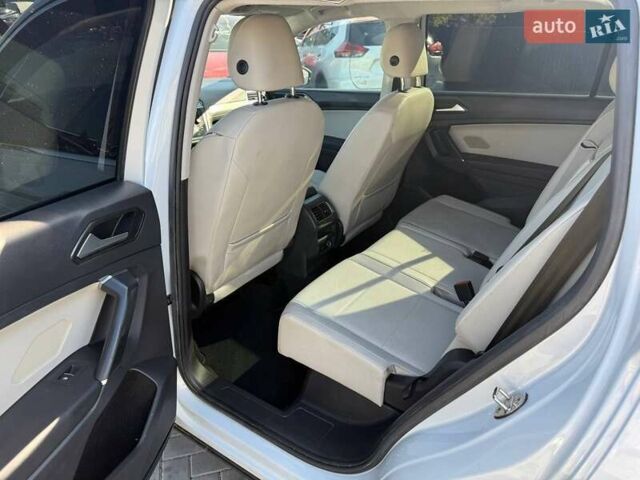 Белый Фольксваген Tiguan Allspace, объемом двигателя 2 л и пробегом 180 тыс. км за 12600 $, фото 13 на Automoto.ua