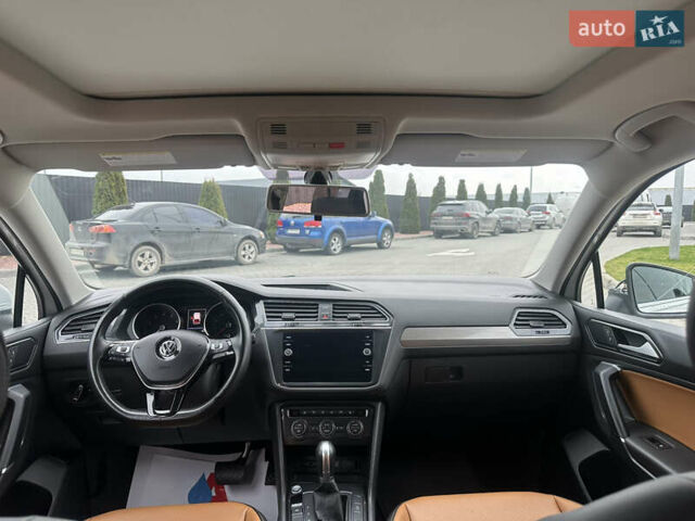 Белый Фольксваген Tiguan Allspace, объемом двигателя 2 л и пробегом 77 тыс. км за 18800 $, фото 12 на Automoto.ua