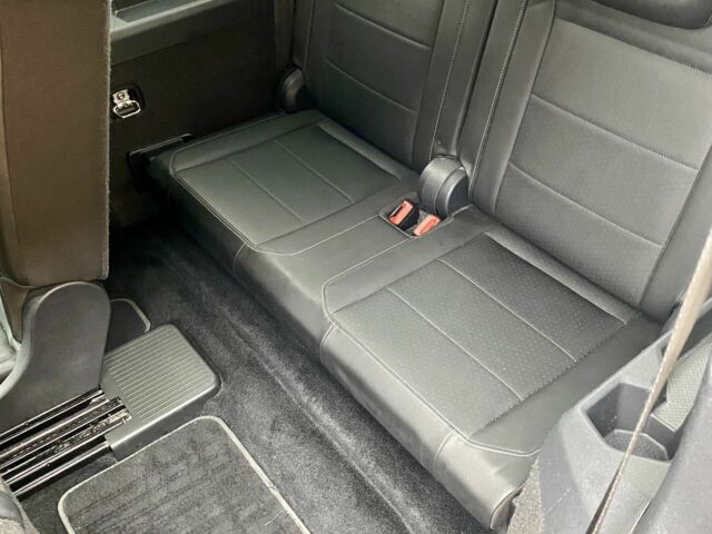 Белый Фольксваген Tiguan Allspace, объемом двигателя 2 л и пробегом 155 тыс. км за 18000 $, фото 14 на Automoto.ua