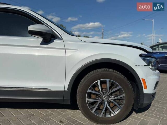 Белый Фольксваген Tiguan Allspace, объемом двигателя 2 л и пробегом 180 тыс. км за 12600 $, фото 5 на Automoto.ua