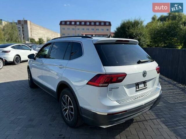Белый Фольксваген Tiguan Allspace, объемом двигателя 2 л и пробегом 180 тыс. км за 12600 $, фото 3 на Automoto.ua