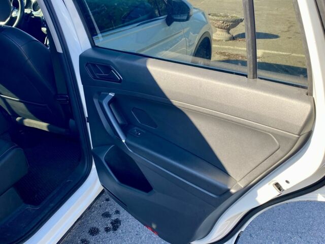 Белый Фольксваген Tiguan Allspace, объемом двигателя 2 л и пробегом 155 тыс. км за 18000 $, фото 18 на Automoto.ua