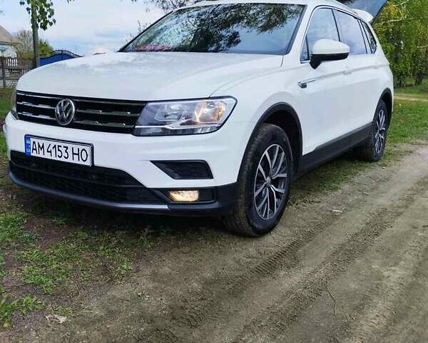 Білий Фольксваген Tiguan Allspace, об'ємом двигуна 2 л та пробігом 217 тис. км за 27570 $, фото 2 на Automoto.ua